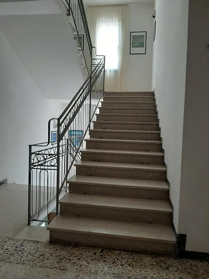 Hotel Arno Cesenatico 2*,